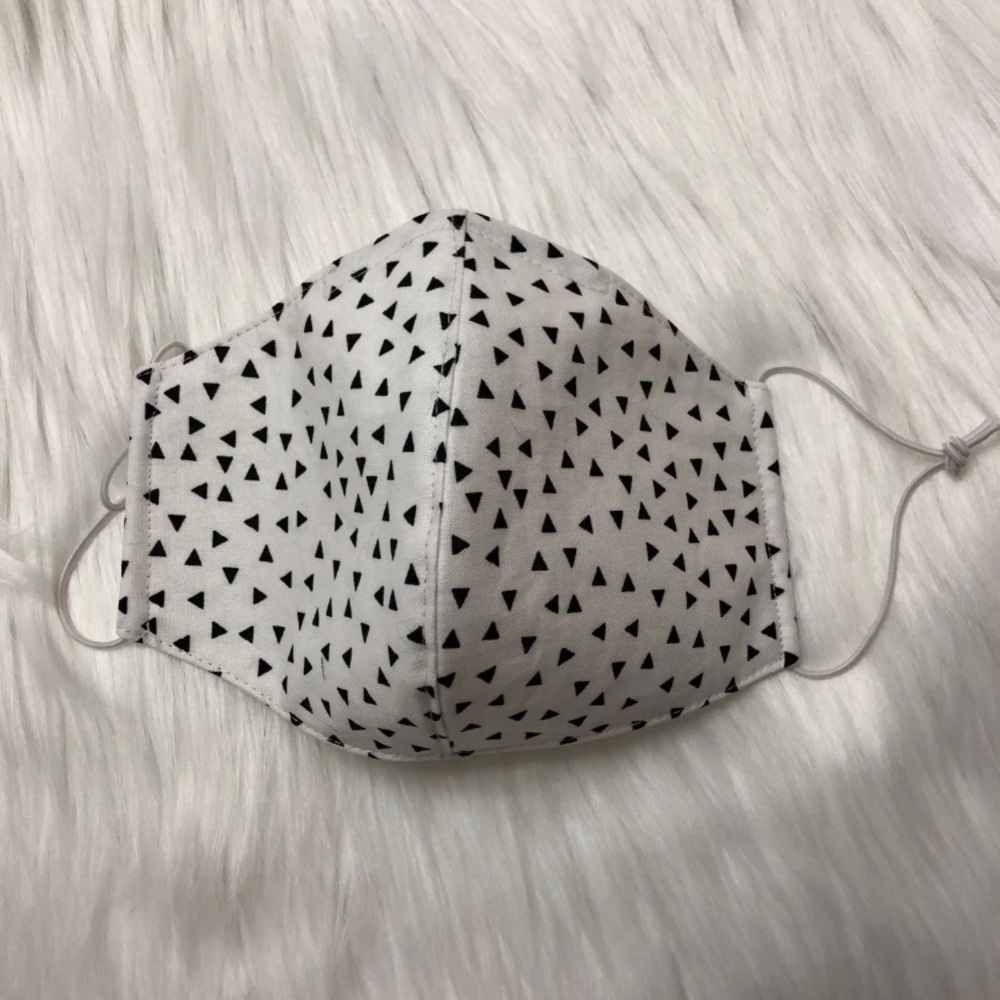 Women’s face mask